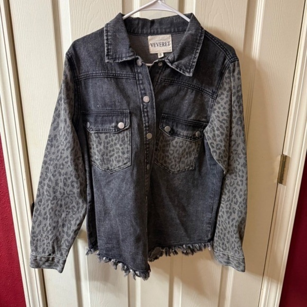 VEVERET Women's Charcoal Grey Denim Leopard Print‎ Shirt Jacket Size S
